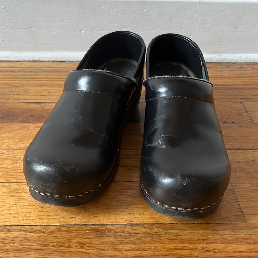 Sanita leather clogs